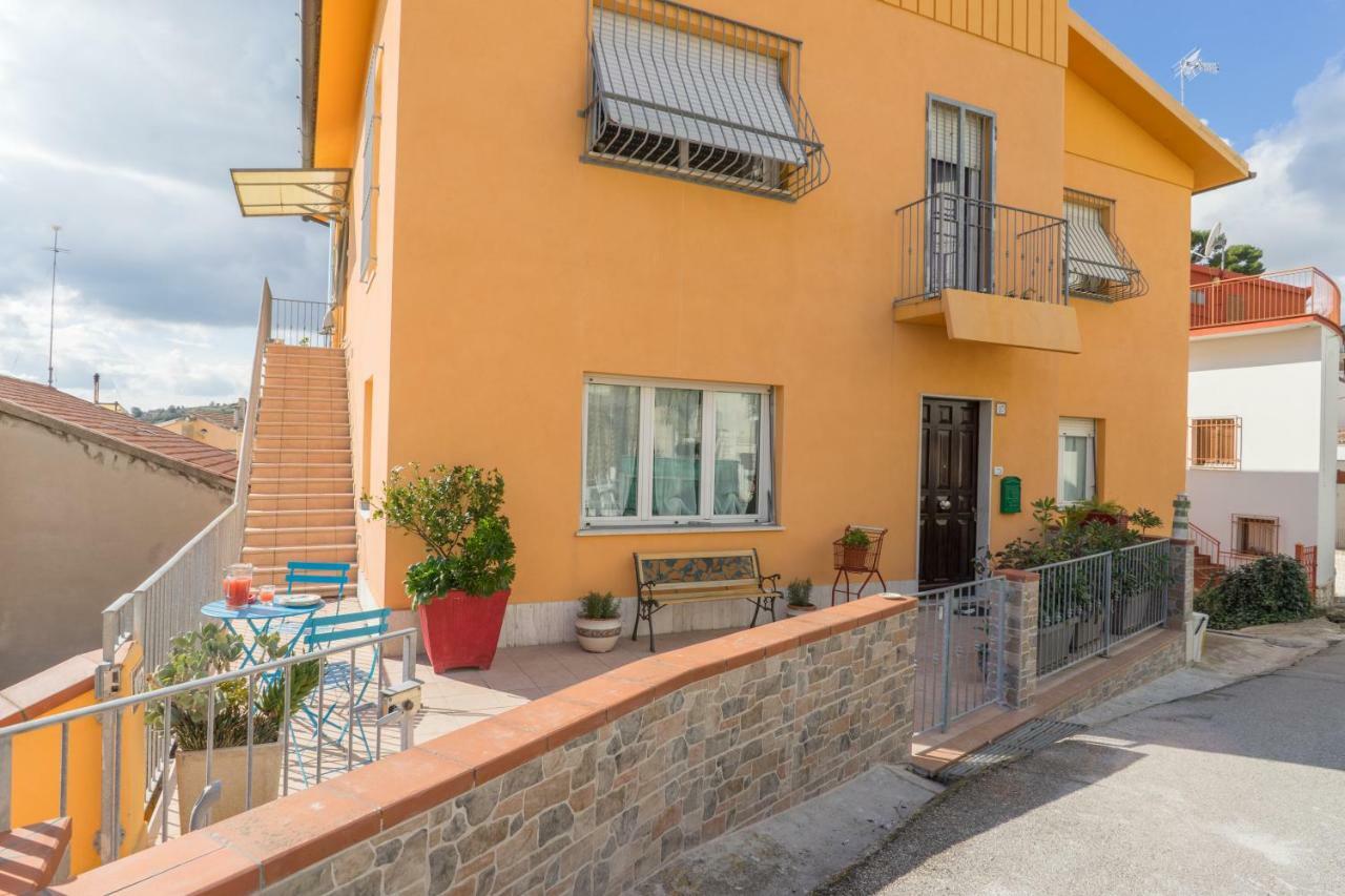 Casa Linda, A Due Passi Dal Mare Apartment Numana Exterior foto
