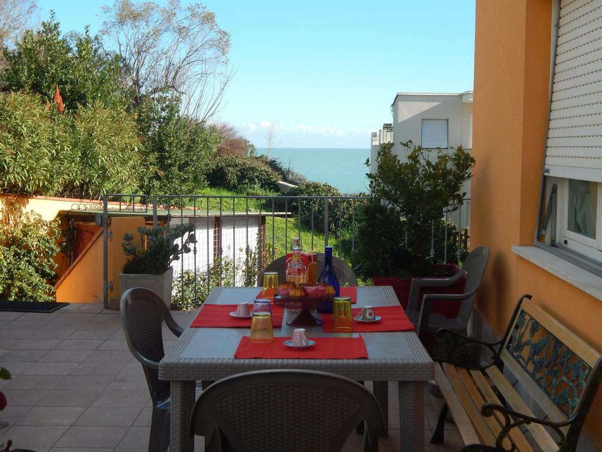 Casa Linda, A Due Passi Dal Mare Apartment Numana Exterior foto