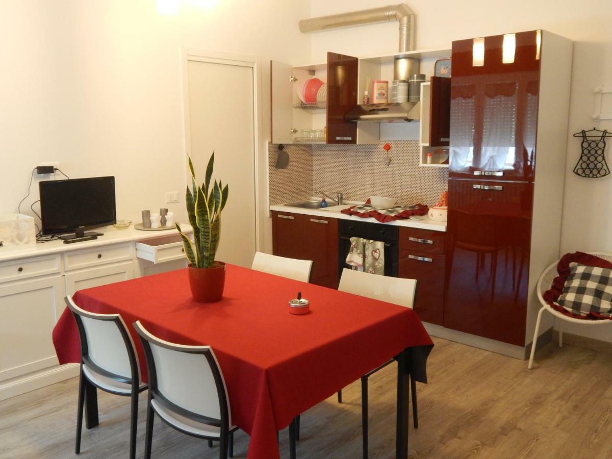 Casa Linda, A Due Passi Dal Mare Apartment Numana Exterior foto