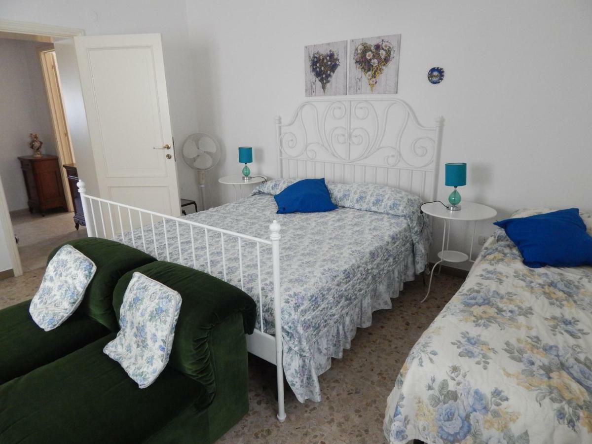 Casa Linda, A Due Passi Dal Mare Apartment Numana Exterior foto